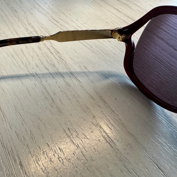 Gucci Mauve Sunglasses - Picture 5 of 6
